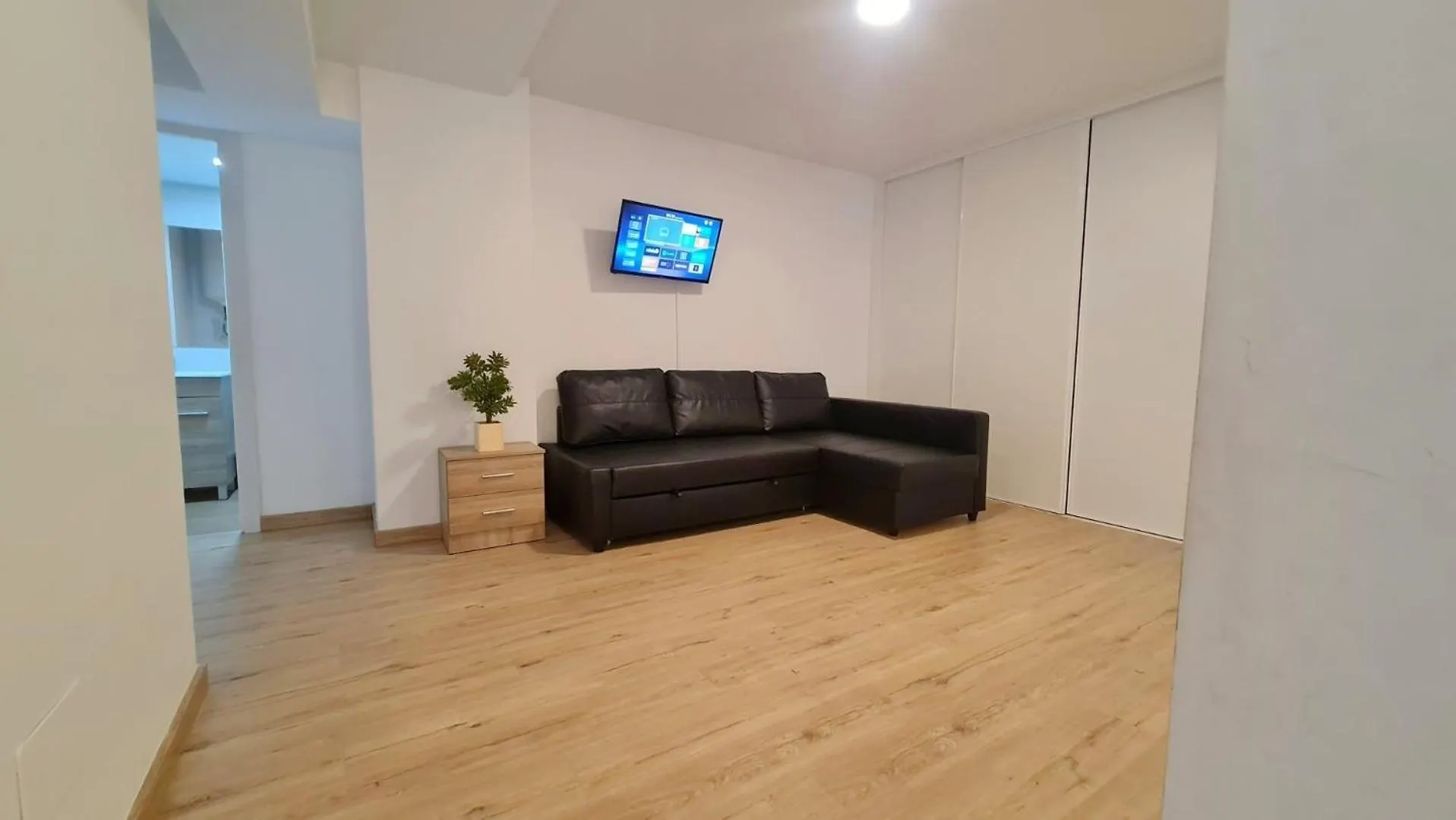 Duplex Huelin I & Beach Malaga 0*,