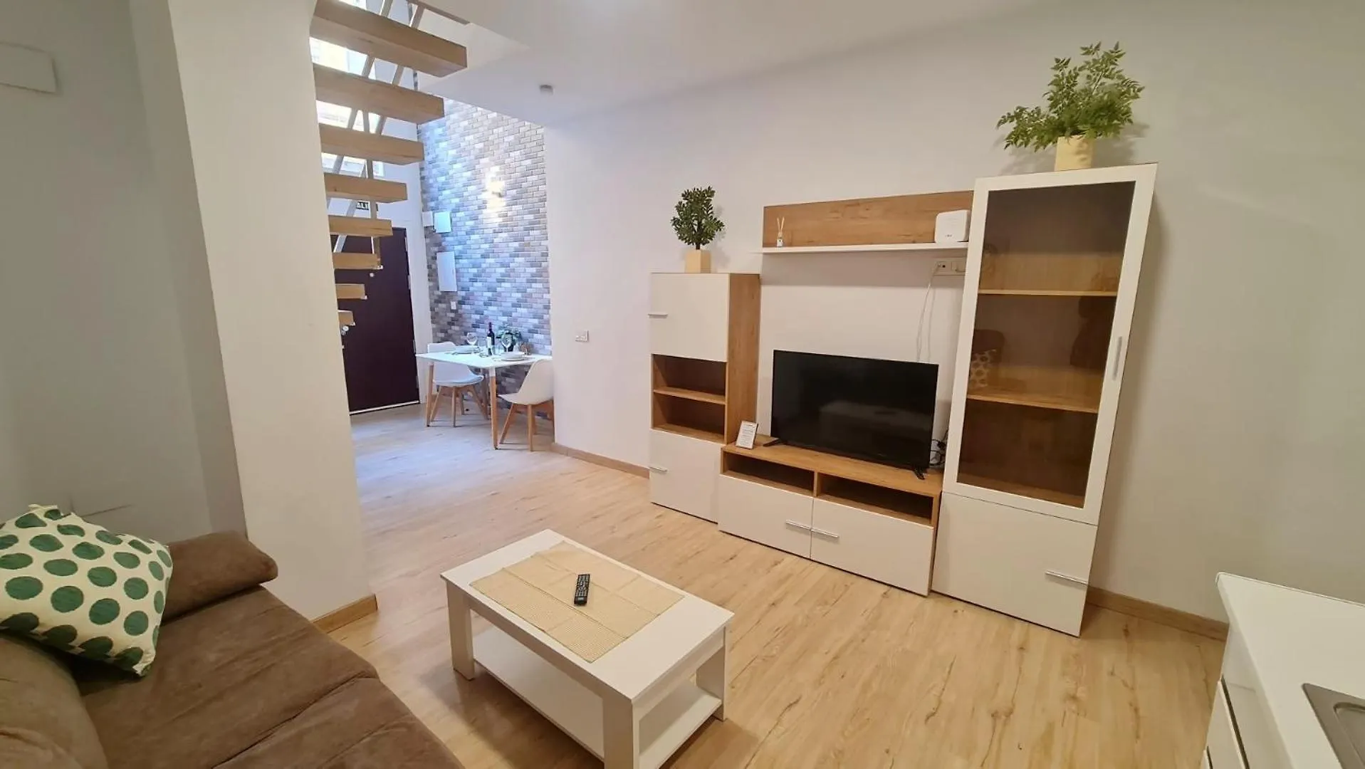 Duplex Huelin I & Beach Malaga 0*,  Spain