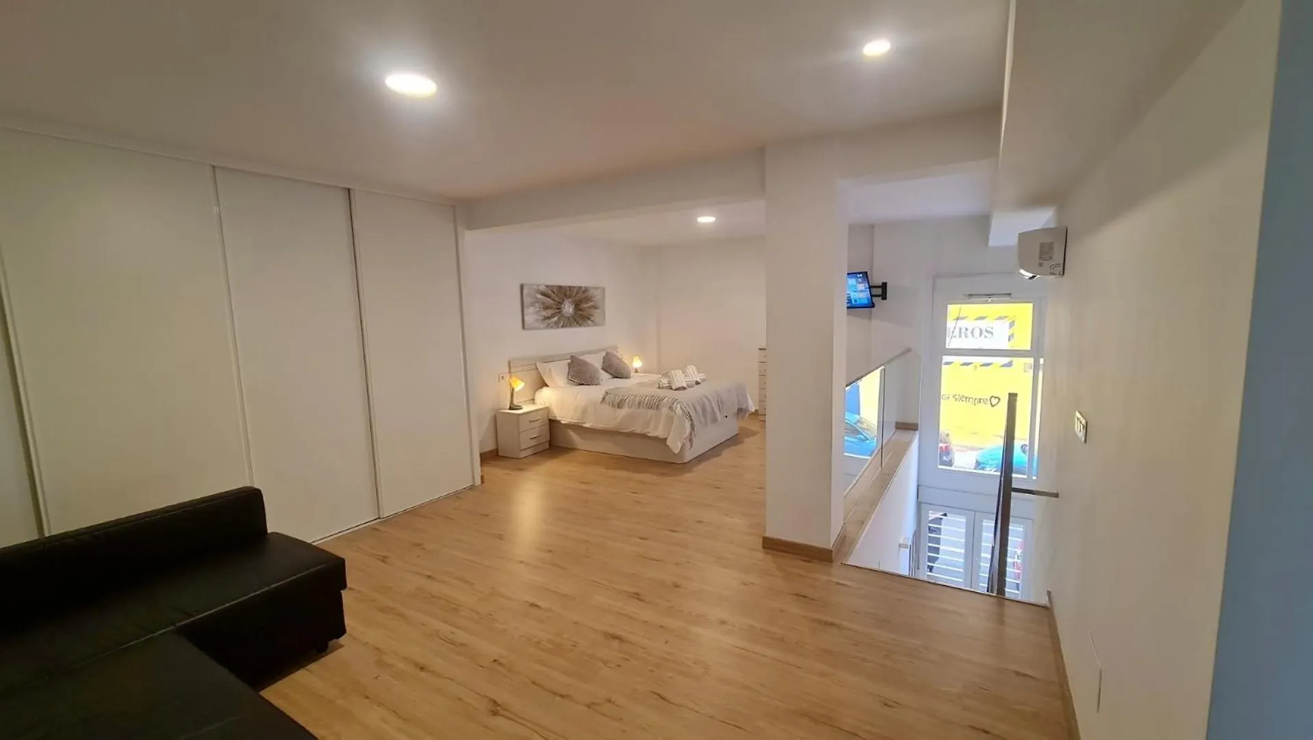 Duplex Huelin I & Beach Malaga 0*,  Spain